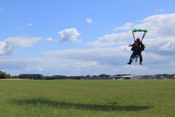 Tandem landing